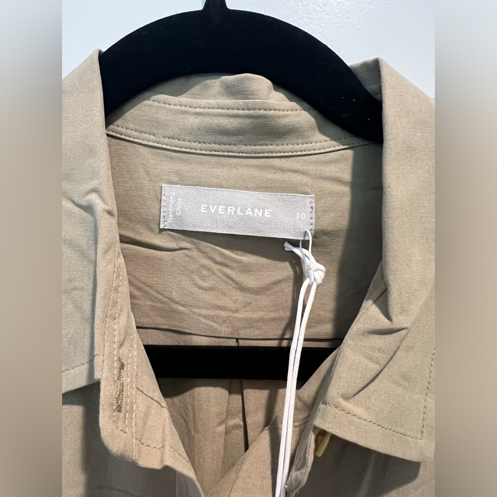NWT - Everlane The Washable Silk Relaxed Button Down Shirt Covert Green